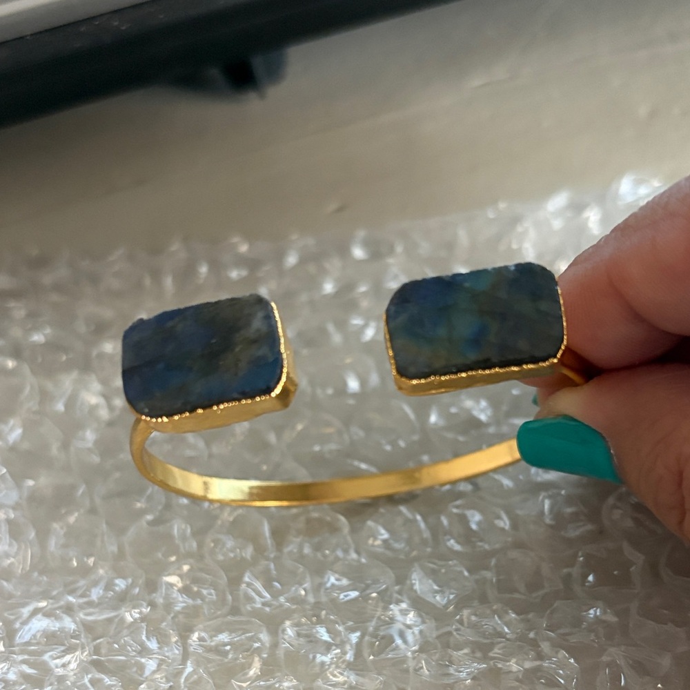 New:: genuine Labradorite Cuff Bracelet with Blue-Green Labradorite Stones - Picture 3 of 5
